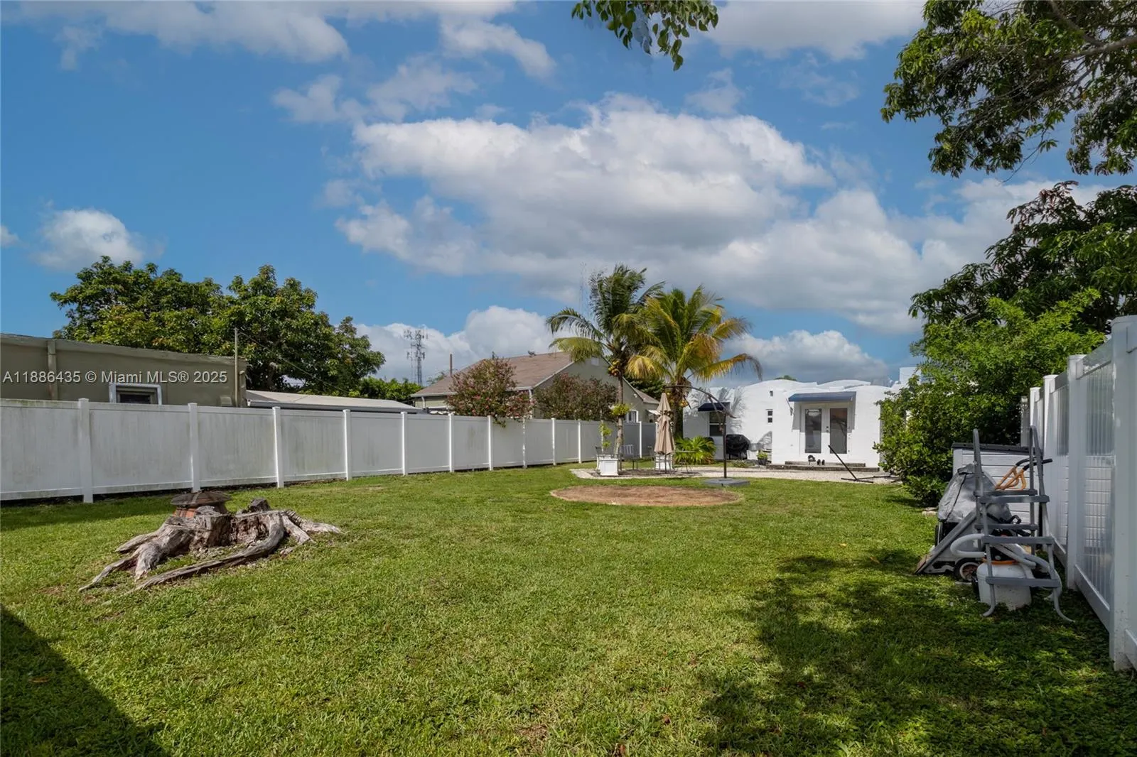 45 NW 25th Ave