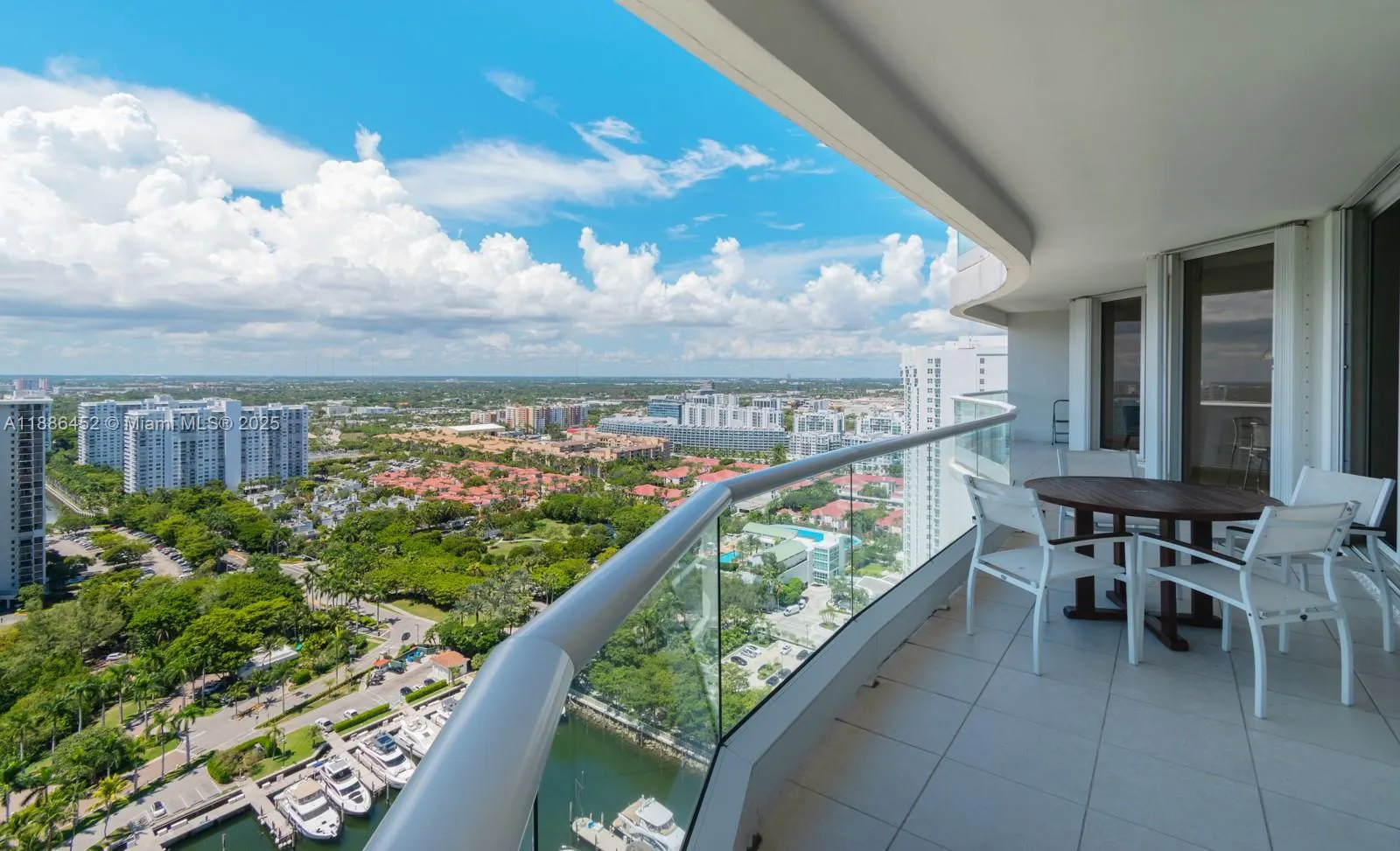 7000 Island Blvd, #3008