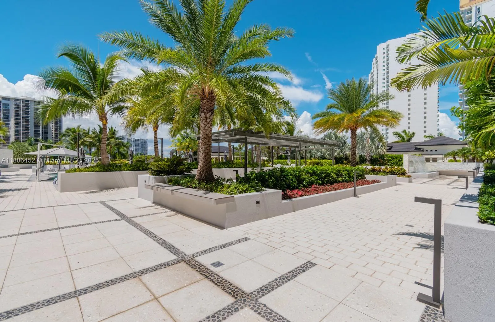 7000 Island Blvd, #3008