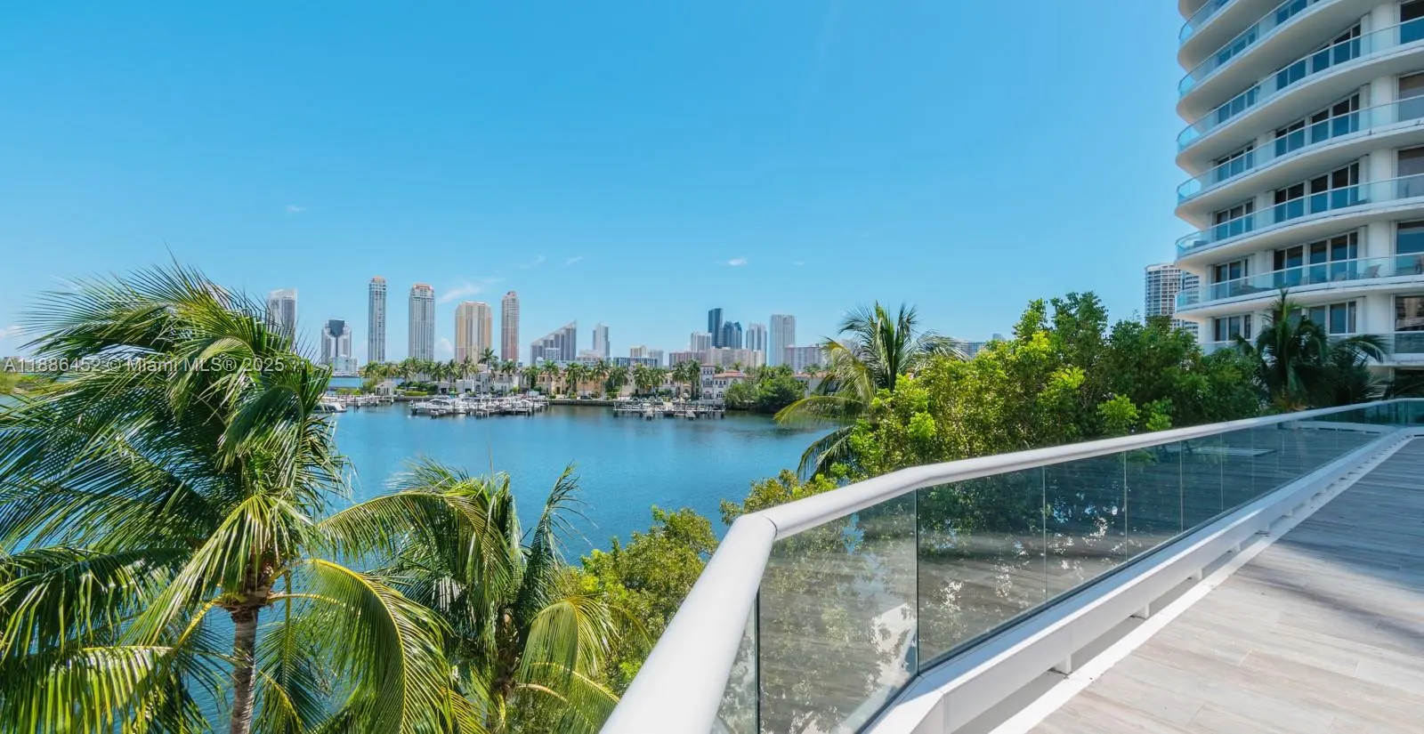 7000 Island Blvd, #3008