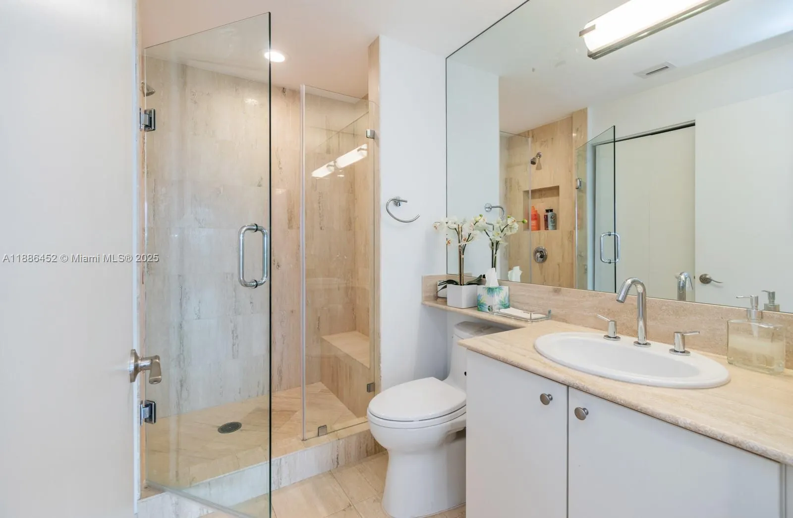 7000 Island Blvd, #3008