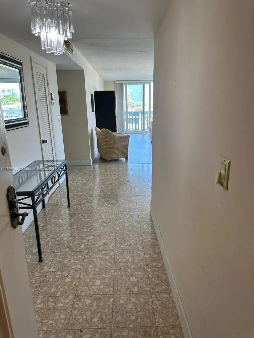 9501 E Bay Harbor Dr, #5B