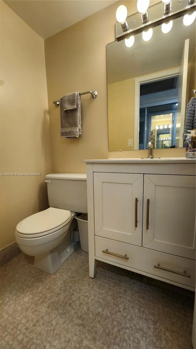 2144 Cambridge G, #2144