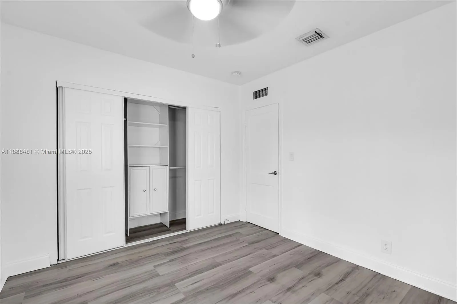 1325 N 26th Ave