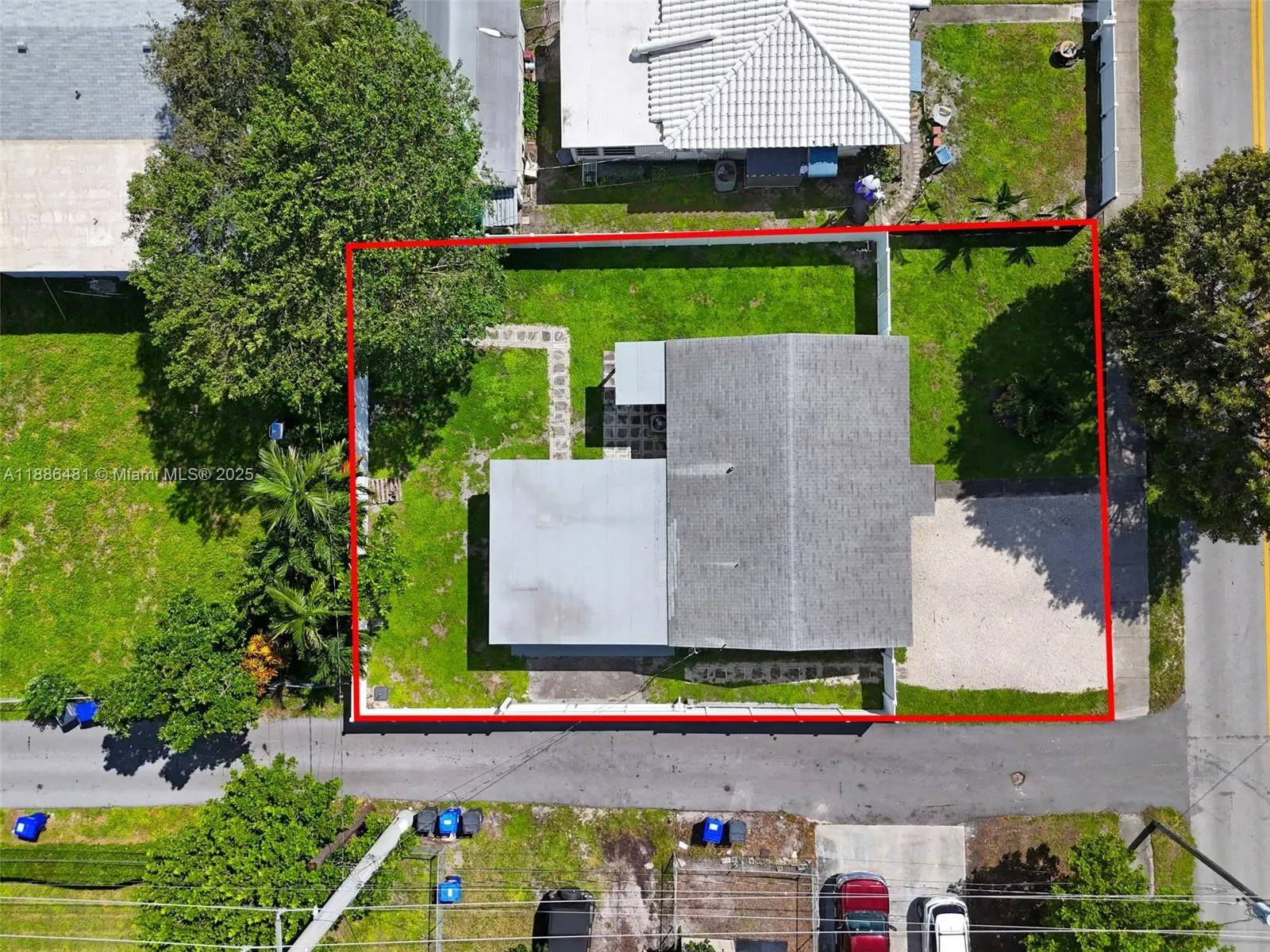 1325 N 26th Ave