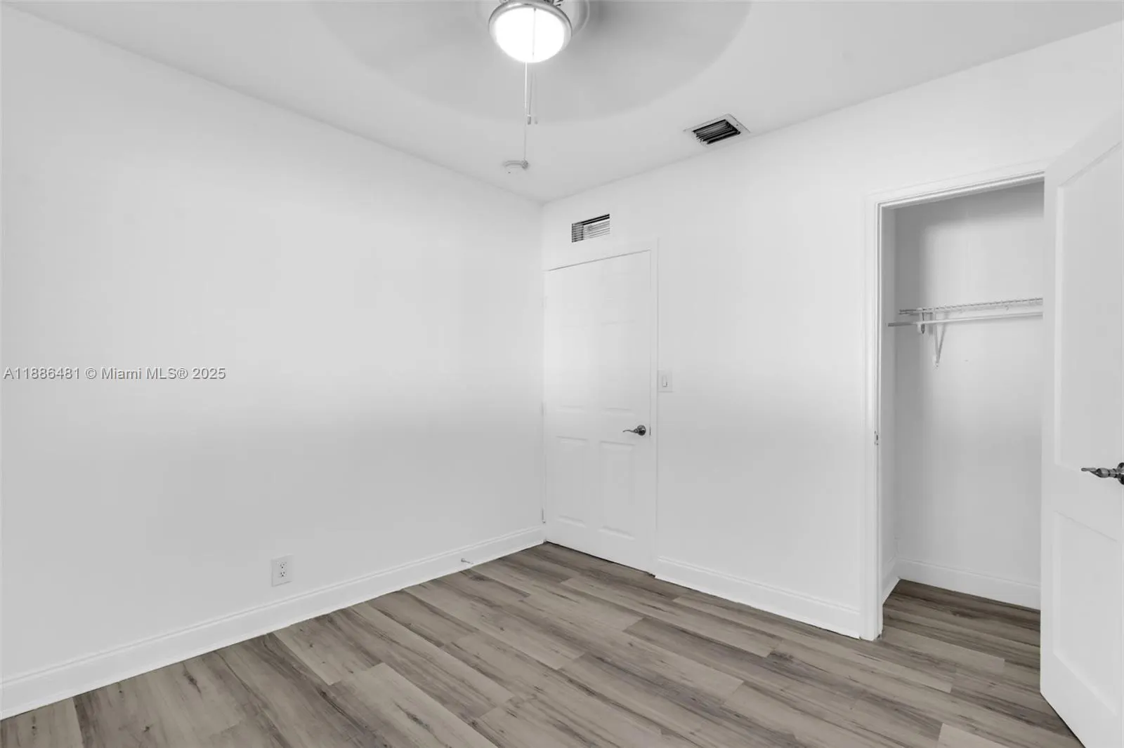 1325 N 26th Ave