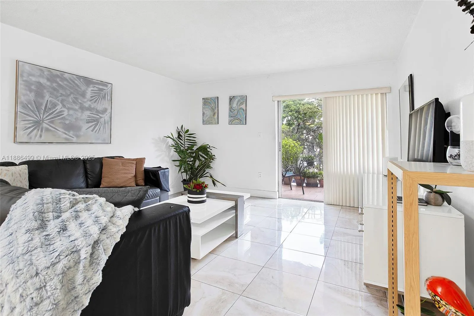 1850 W 56th St, #2207