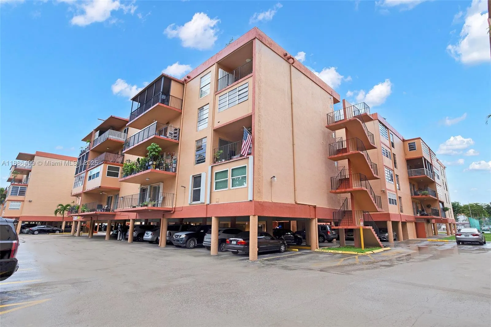 1850 W 56th St, #2207