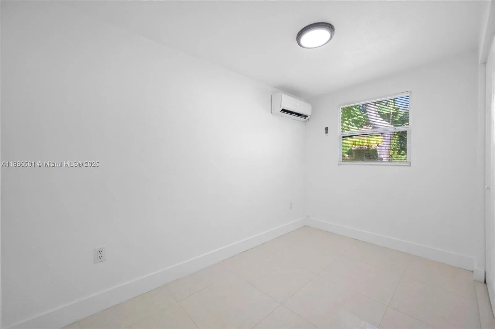 9312 NW 3rd Ave, #A