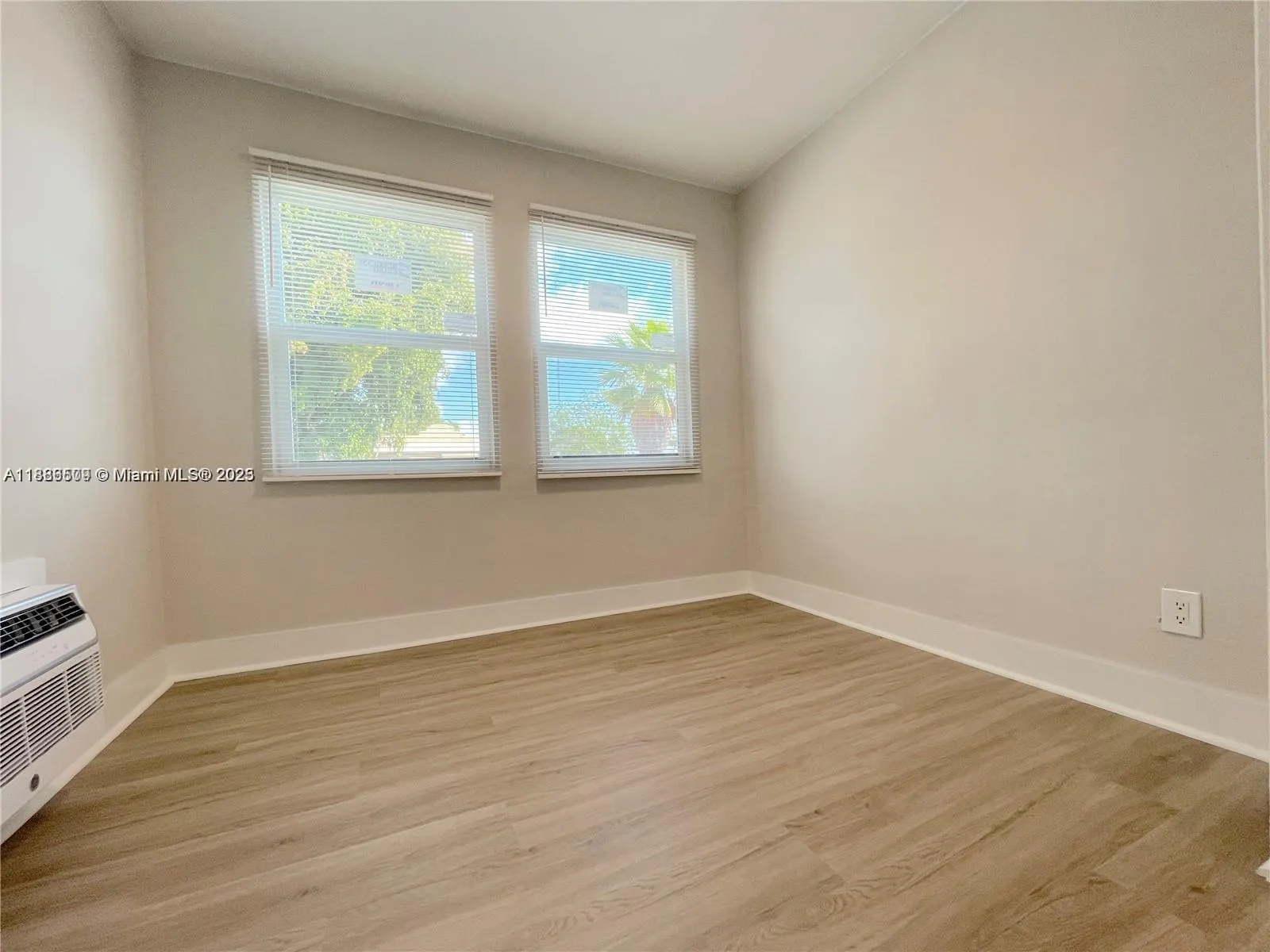 1836 Dewey St, #1-6