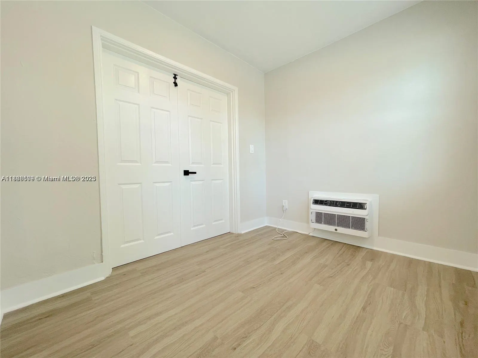 1836 Dewey St, #1-6