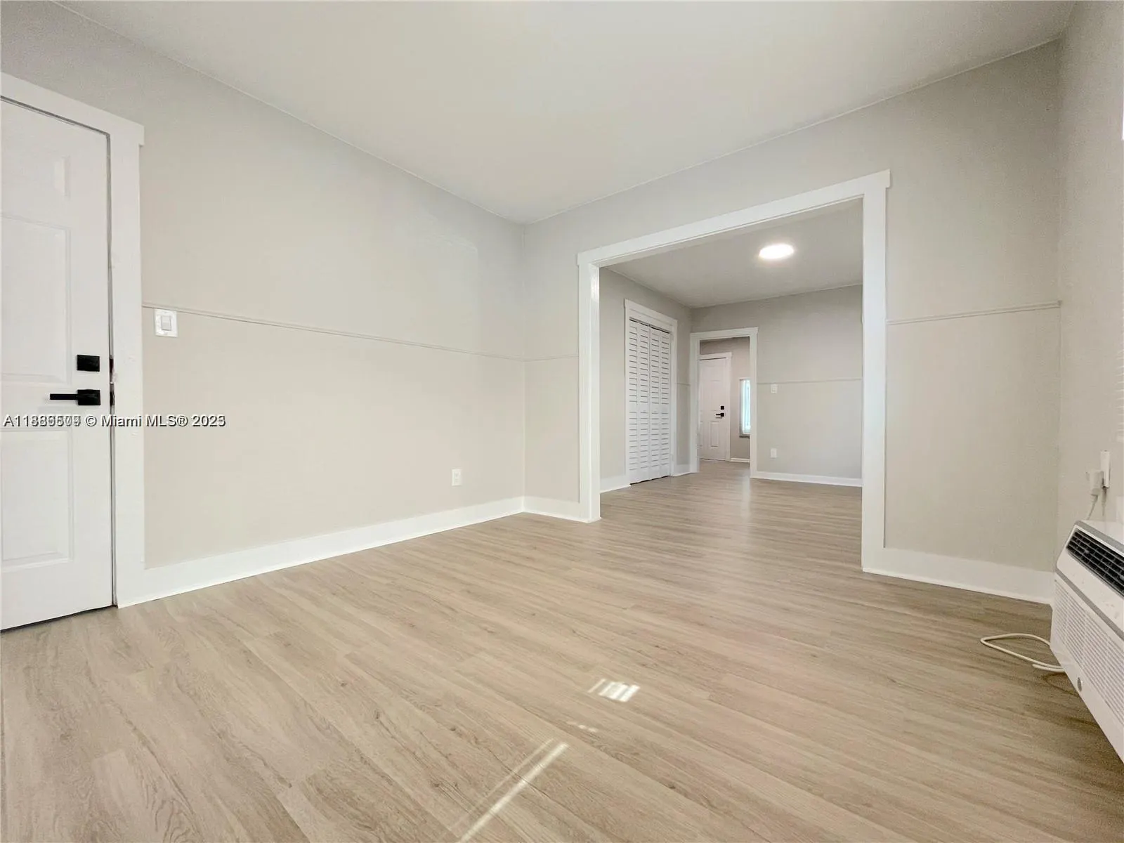 1836 Dewey St, #1-6