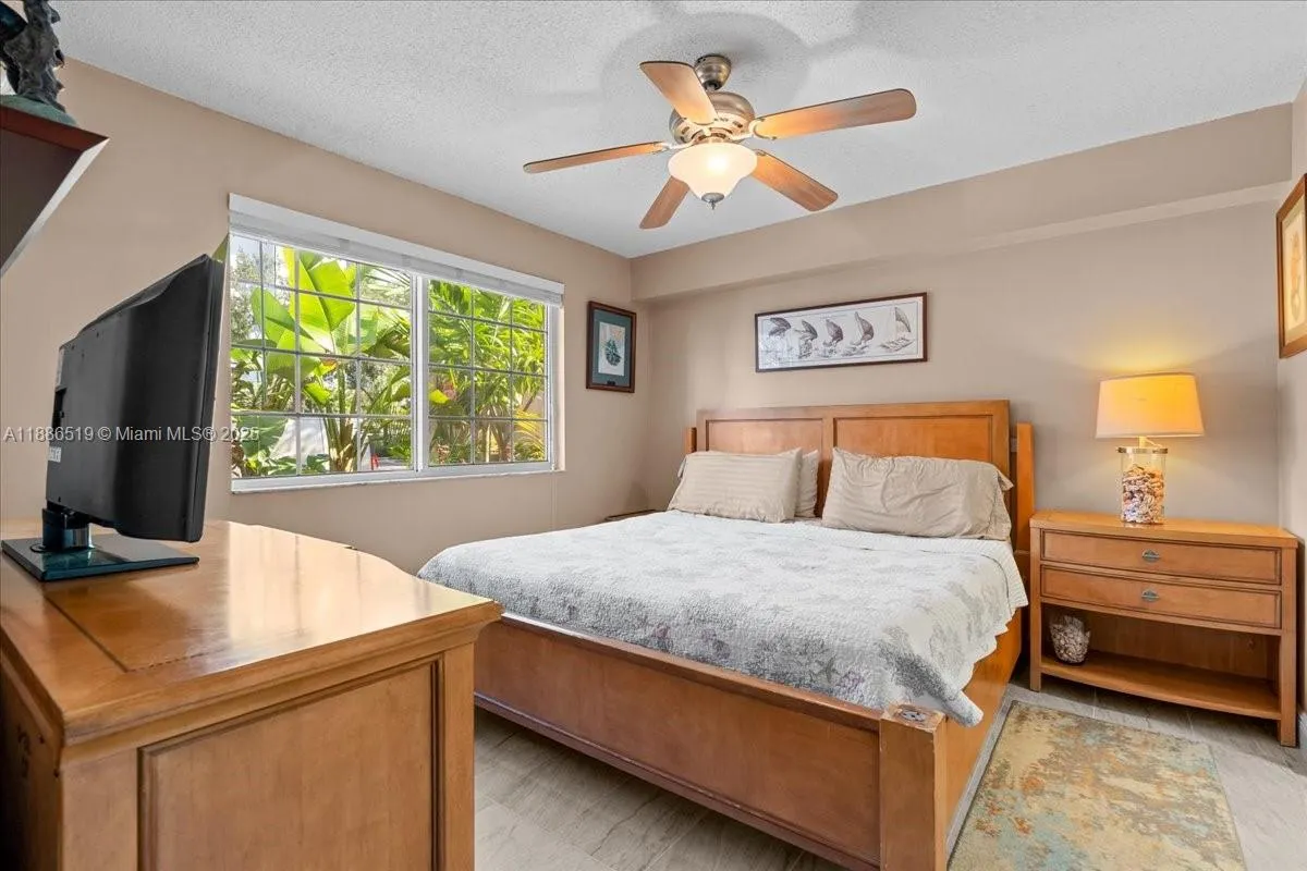2021 SE 10th Ave, #212