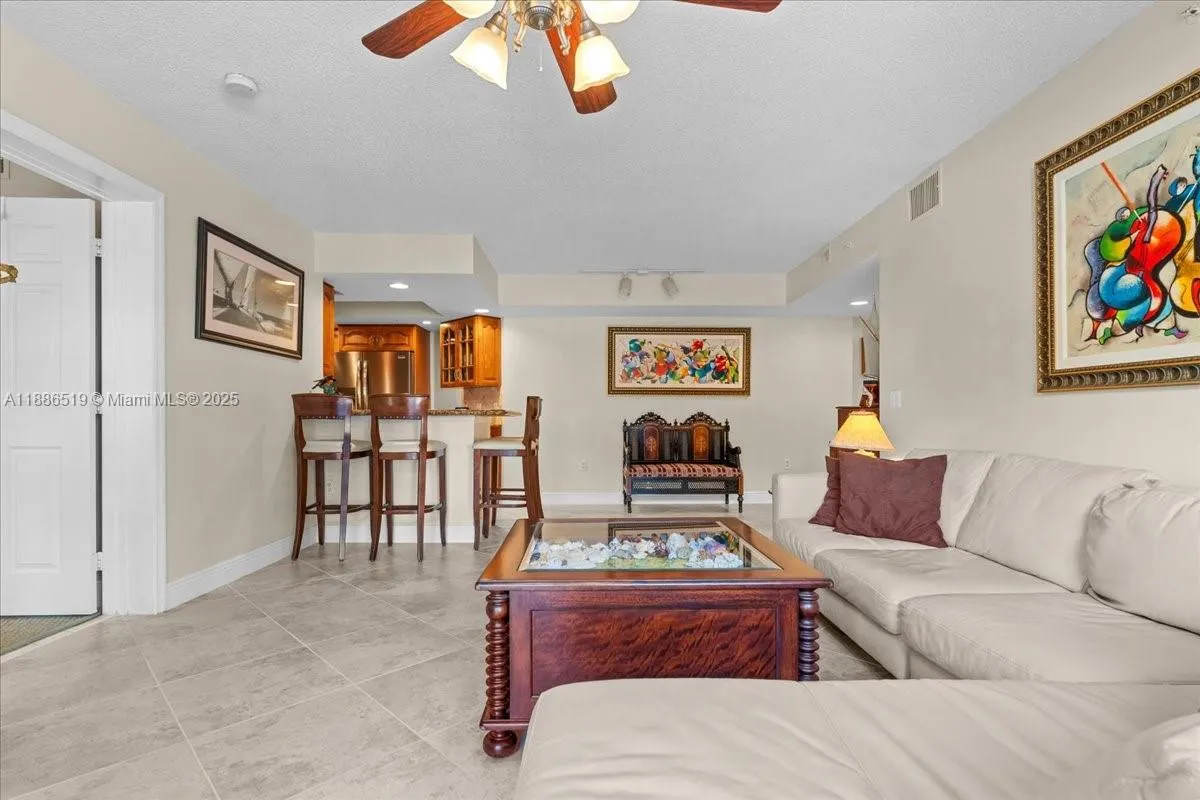 2021 SE 10th Ave, #212