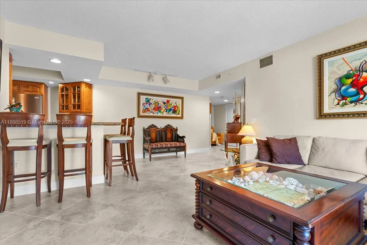 2021 SE 10th Ave, #212