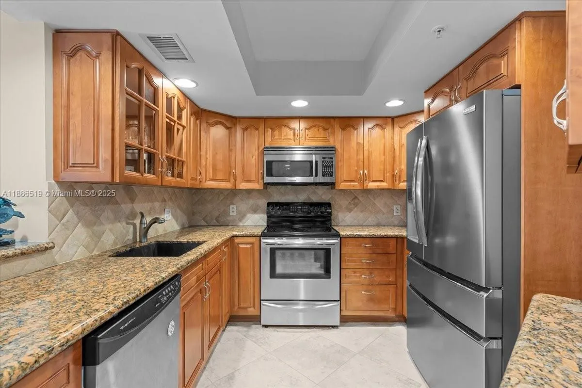 2021 SE 10th Ave, #212