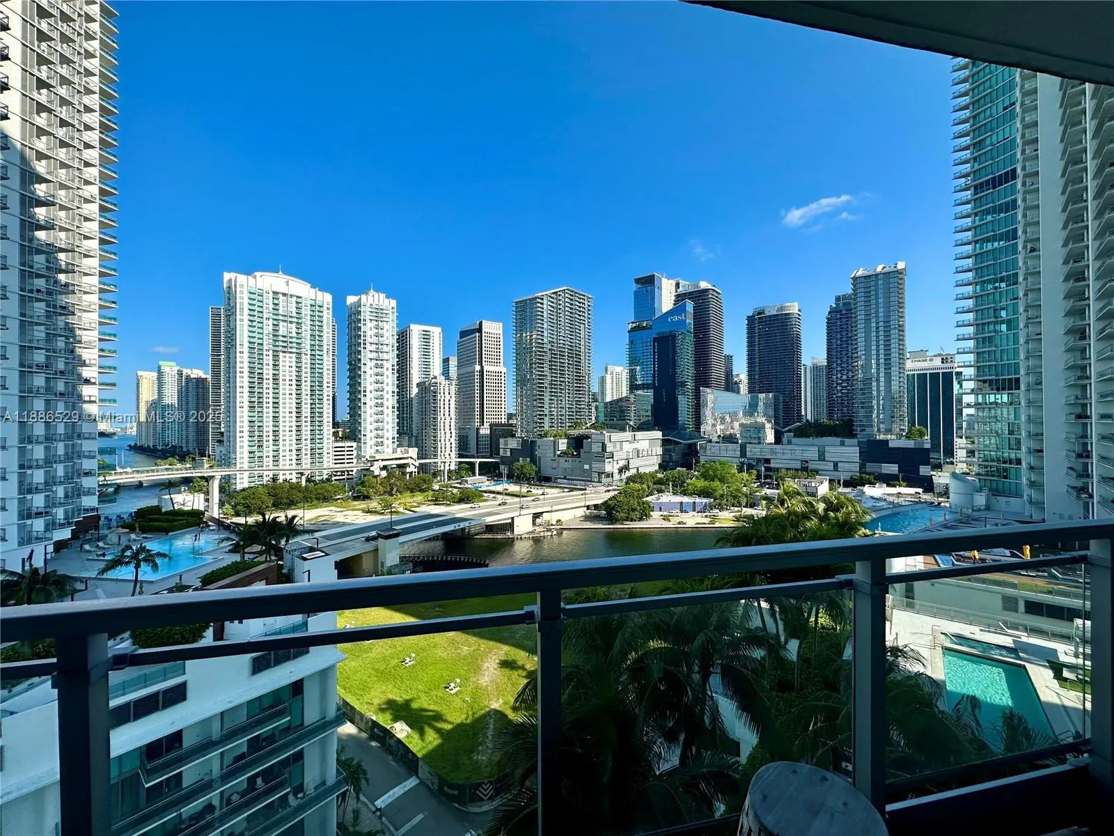 1Q. JKL,M SW 3rd St, #1603