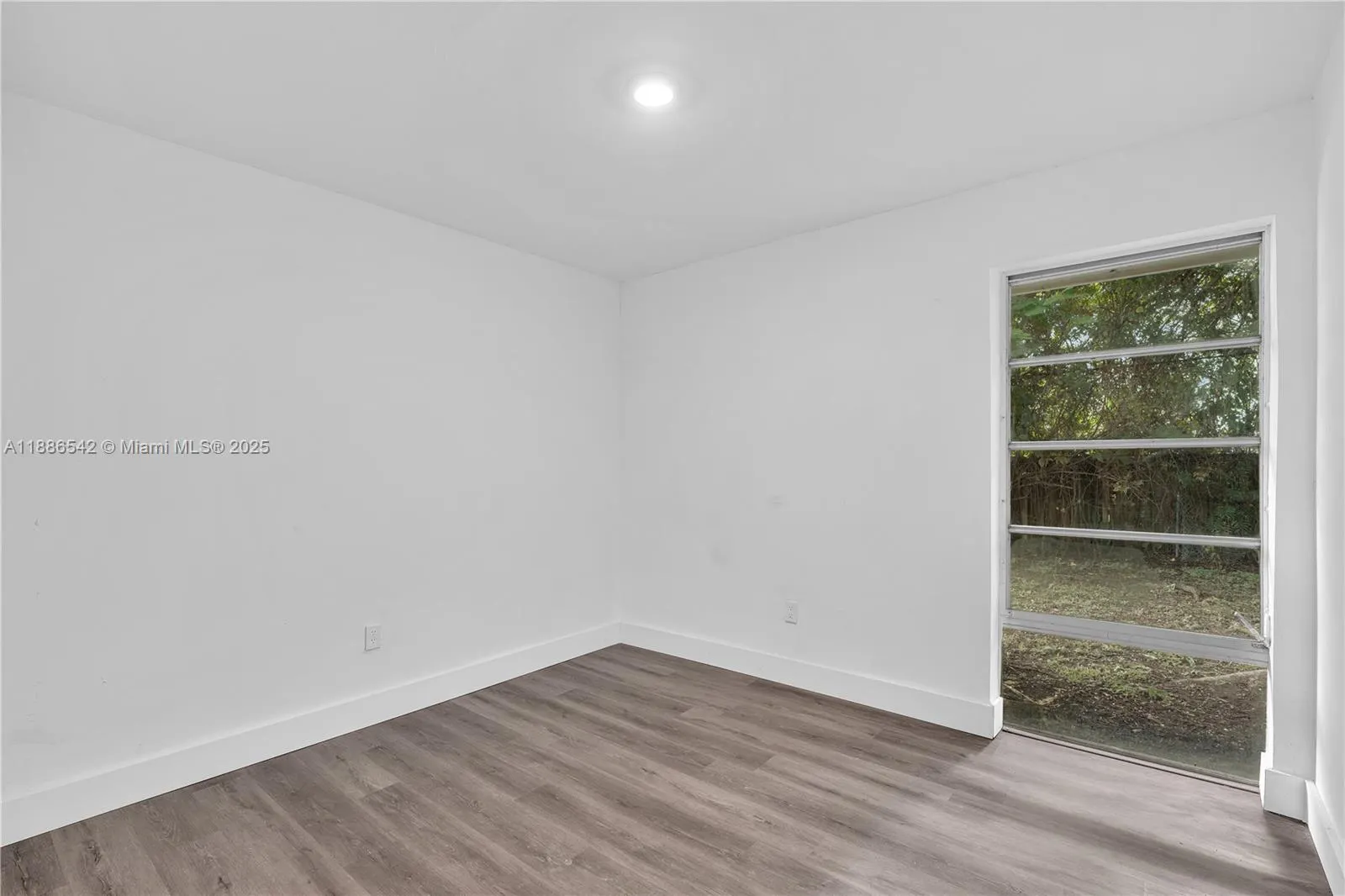19701 Belmont Dr