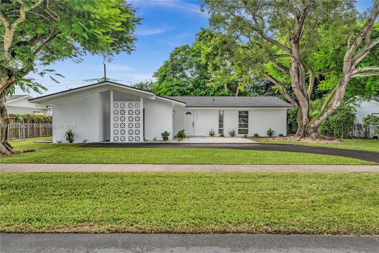 19701 Belmont Dr