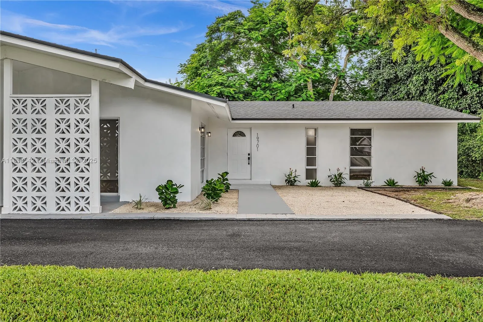 19701 Belmont Dr