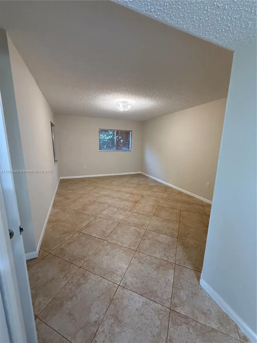 900 SW 142nd Ave, #101L
