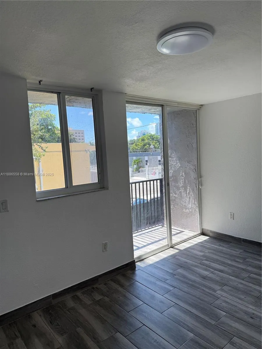 1531 NW 16th Ave, #202