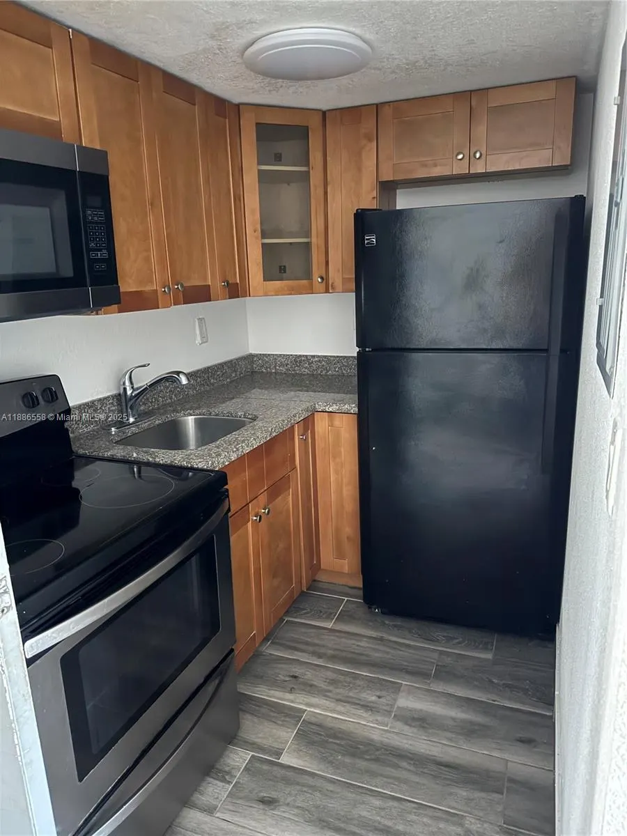 1531 NW 16th Ave, #202