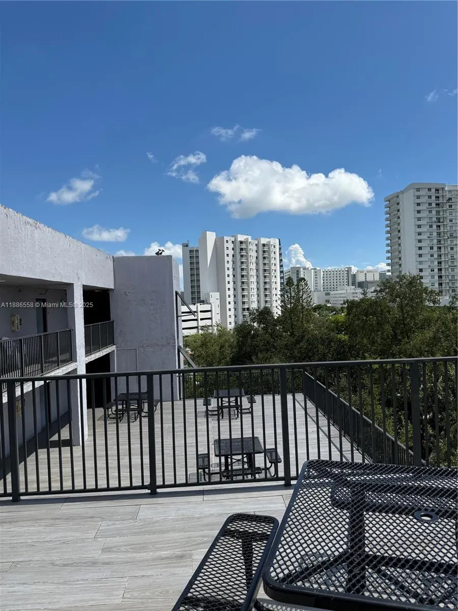 1531 NW 16th Ave, #202