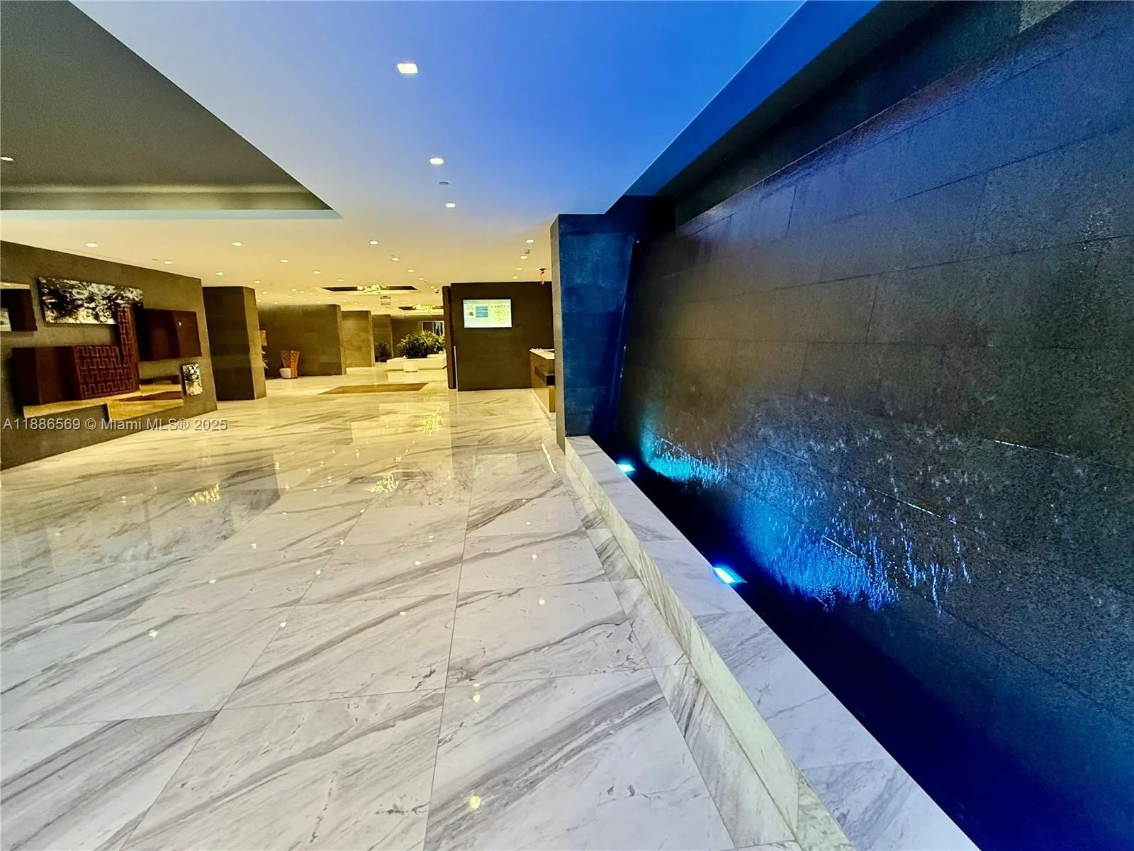400 Sunny Isles Blvd, #916