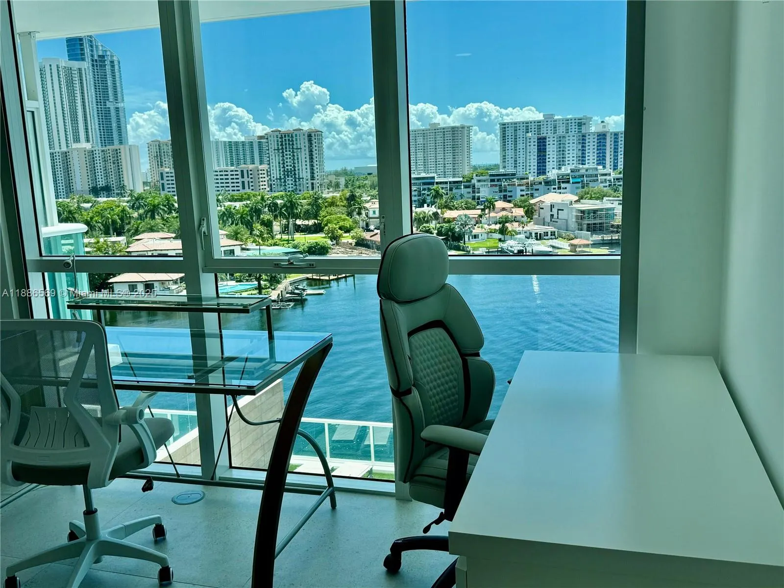 400 Sunny Isles Blvd, #916