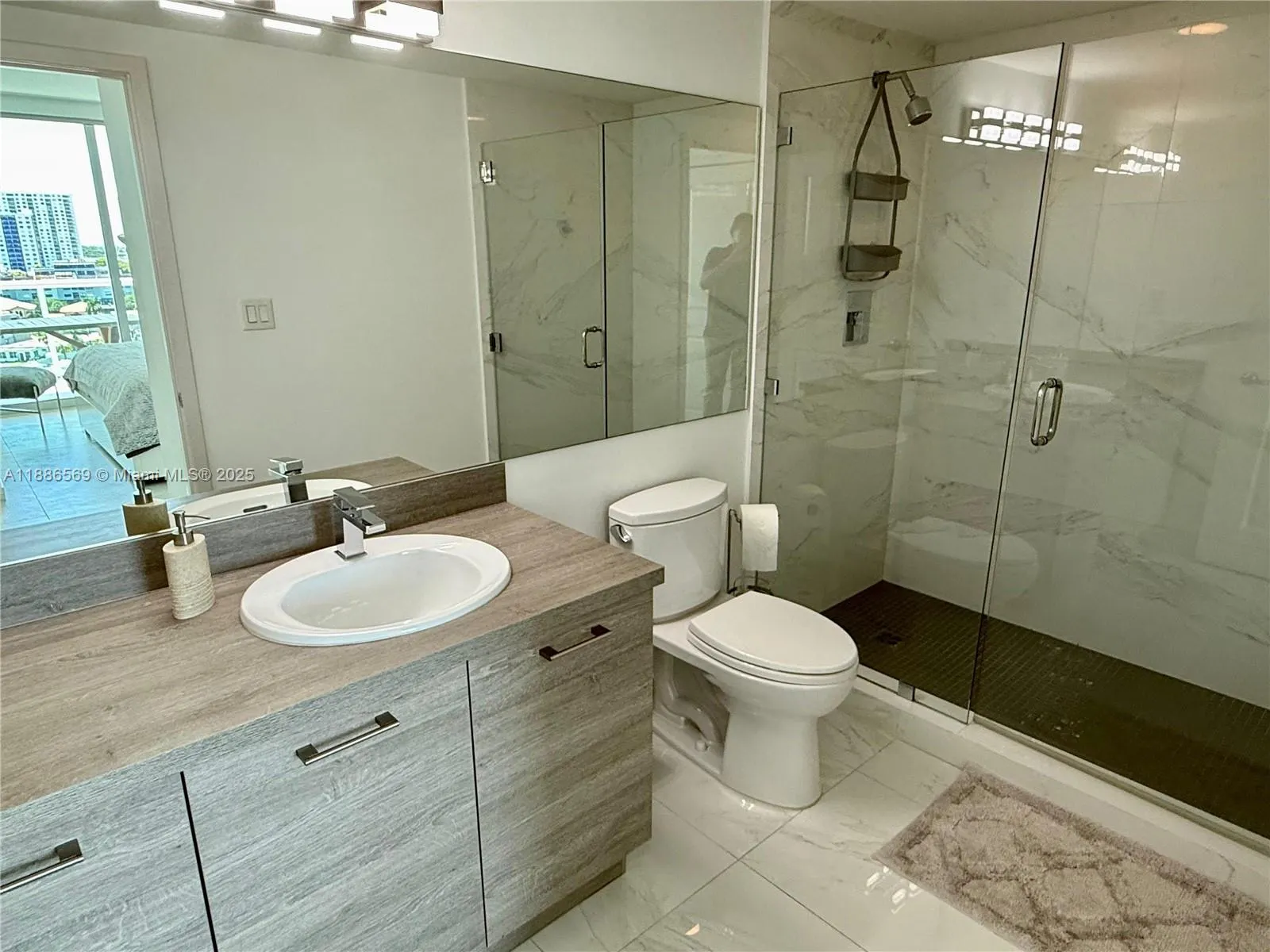 400 Sunny Isles Blvd, #916