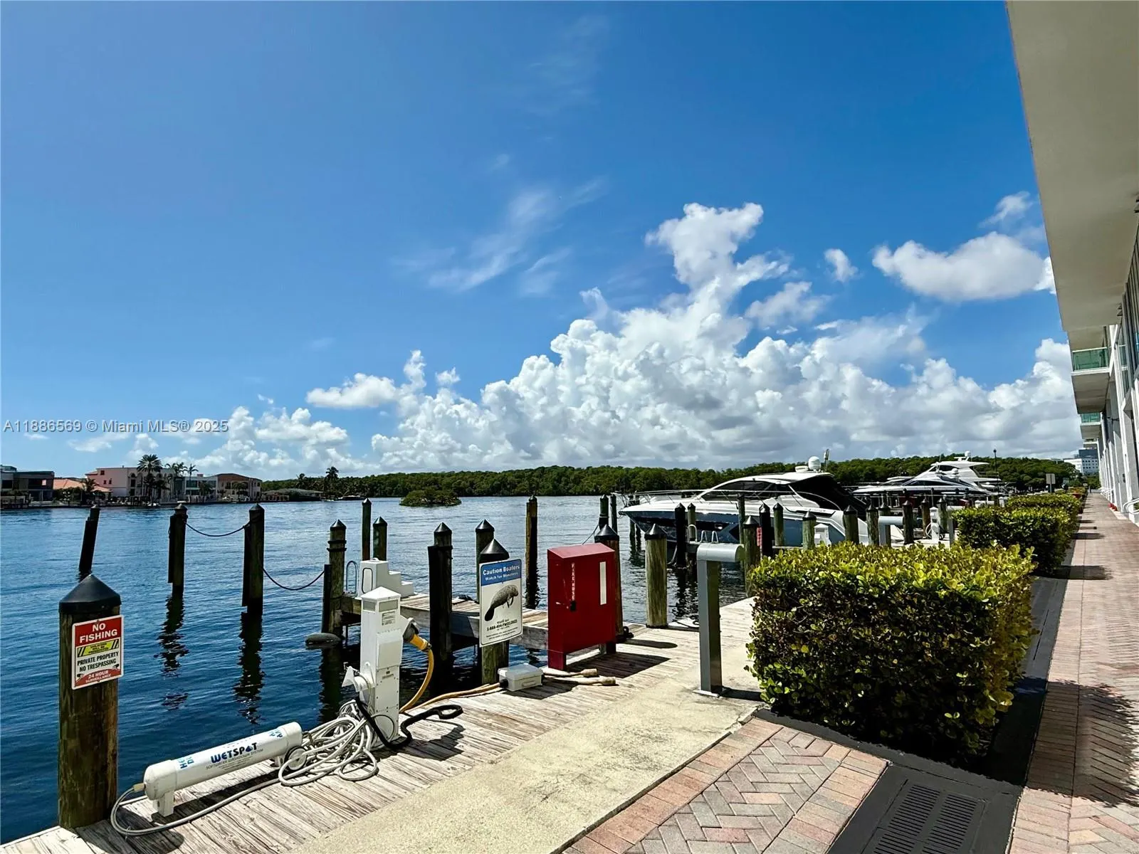 400 Sunny Isles Blvd, #916