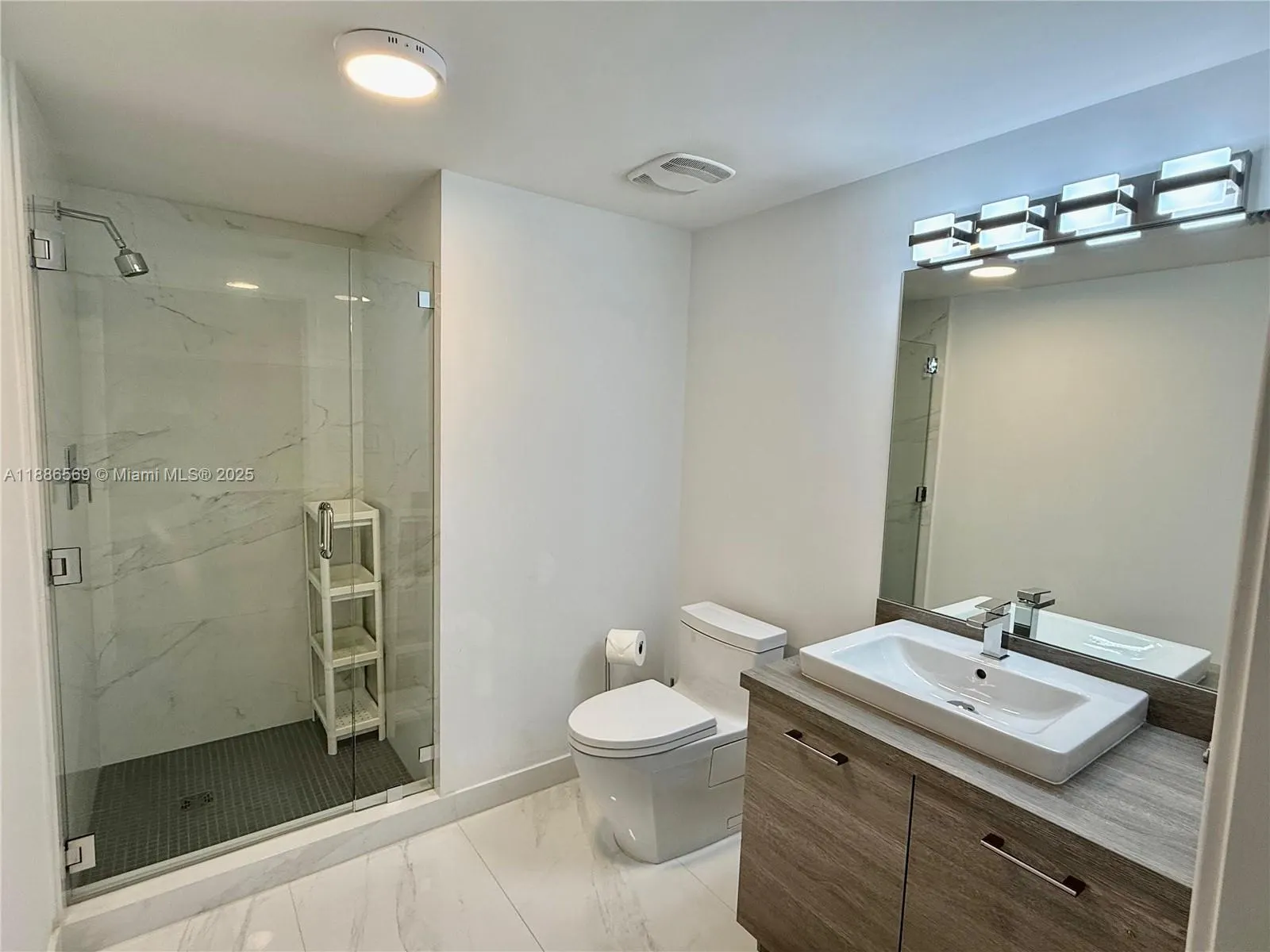 400 Sunny Isles Blvd, #916