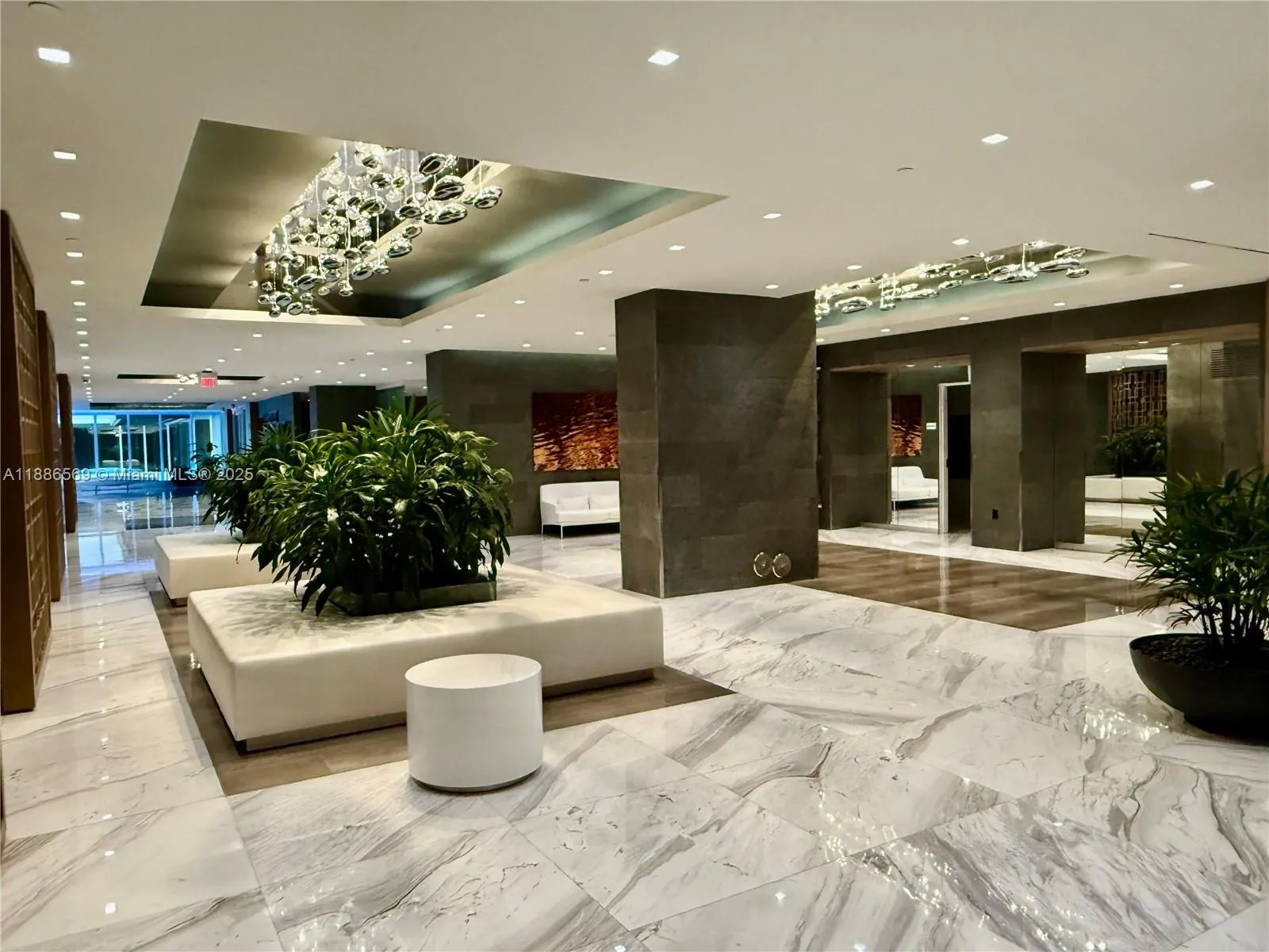 400 Sunny Isles Blvd, #916