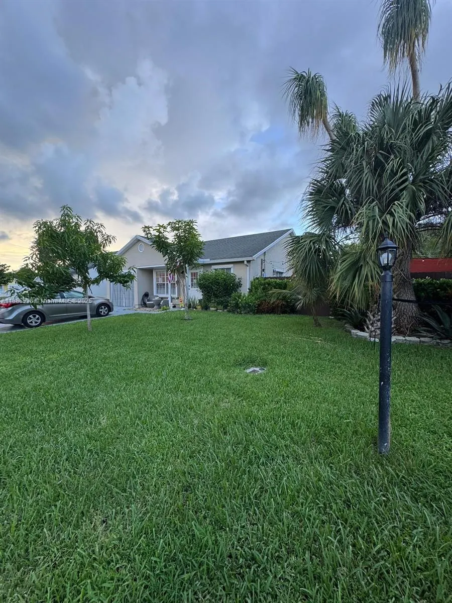 11077 Sacco Dr