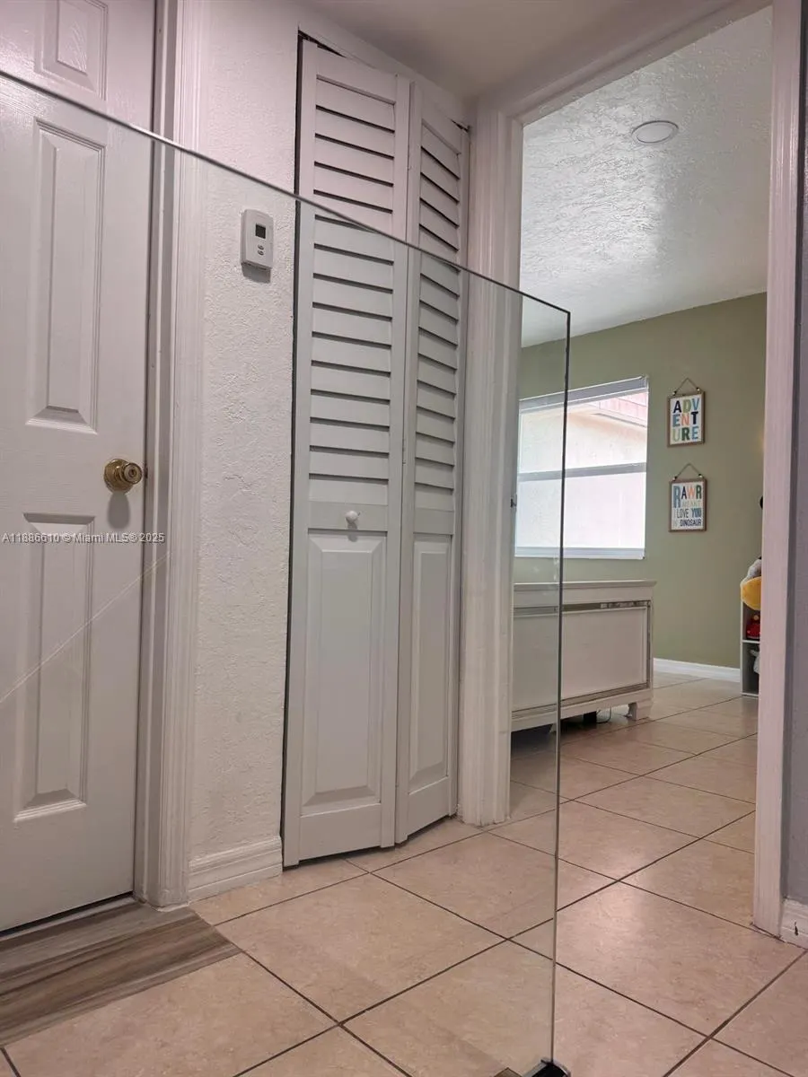 1560 W 46th St, #236