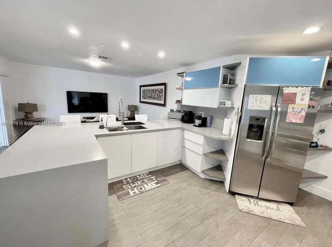 155 S Granada Ave