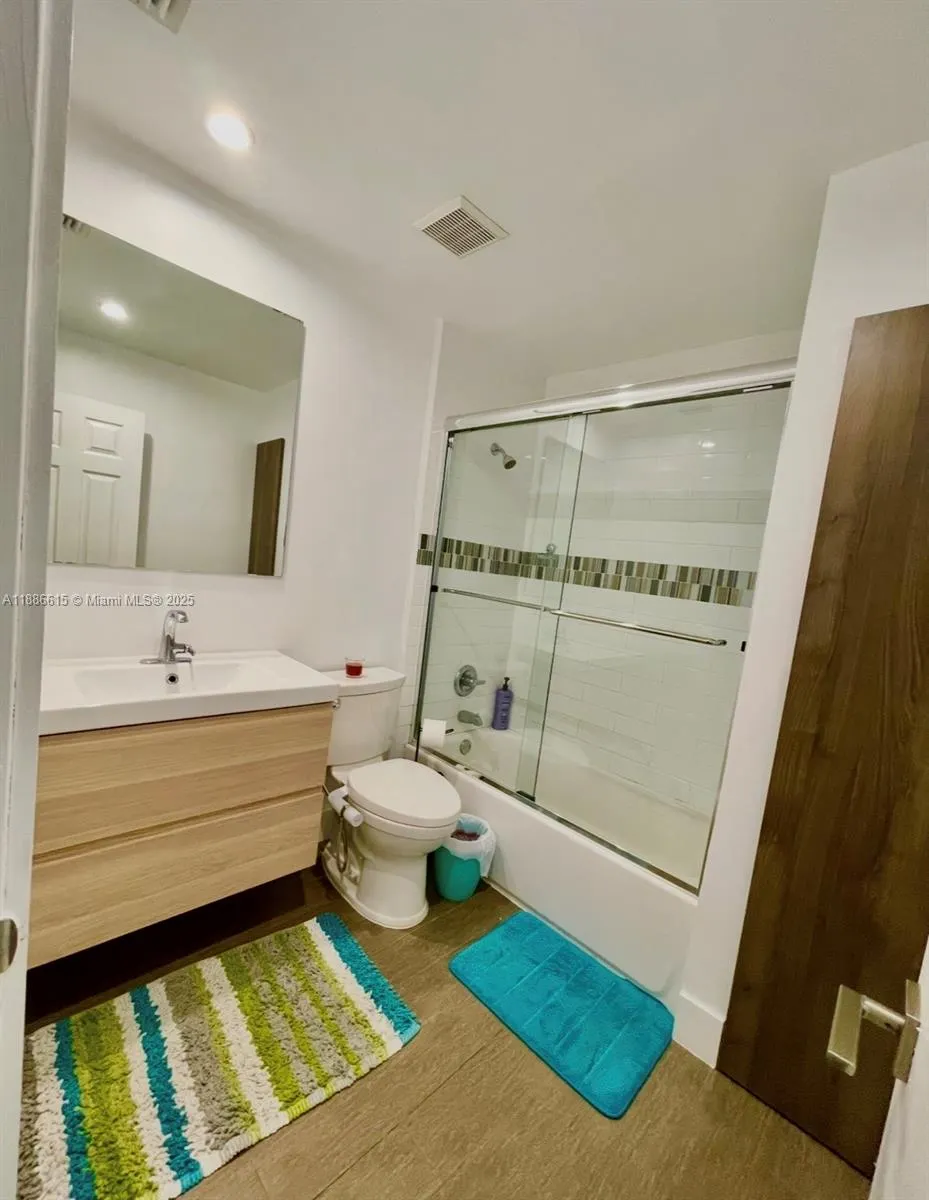 155 S Granada Ave