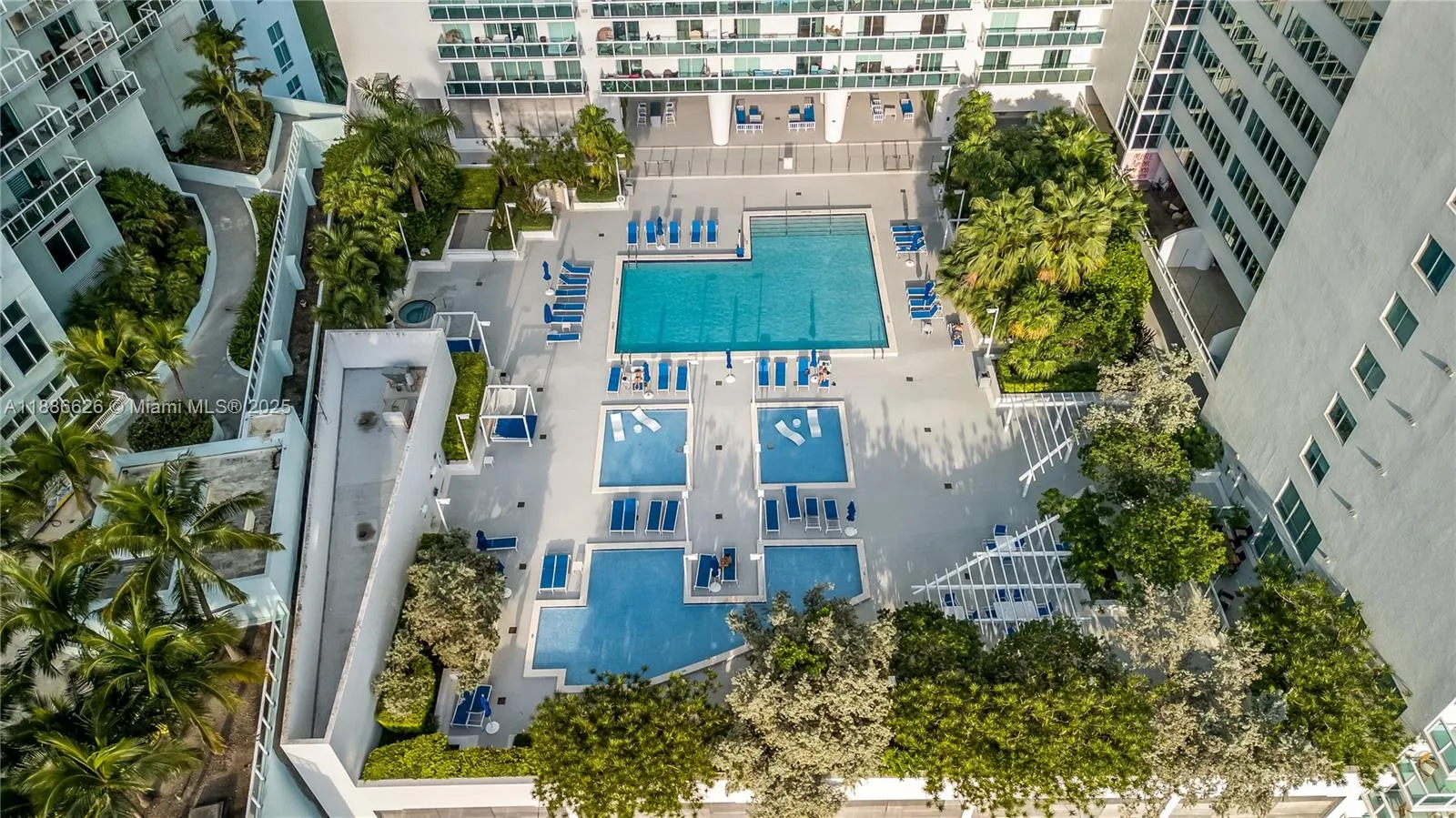 1800 N Bayshore Dr, #4006