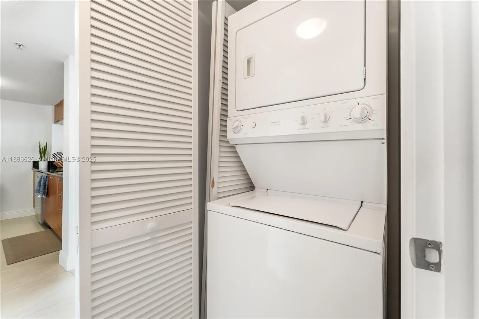 1800 N Bayshore Dr, #4006