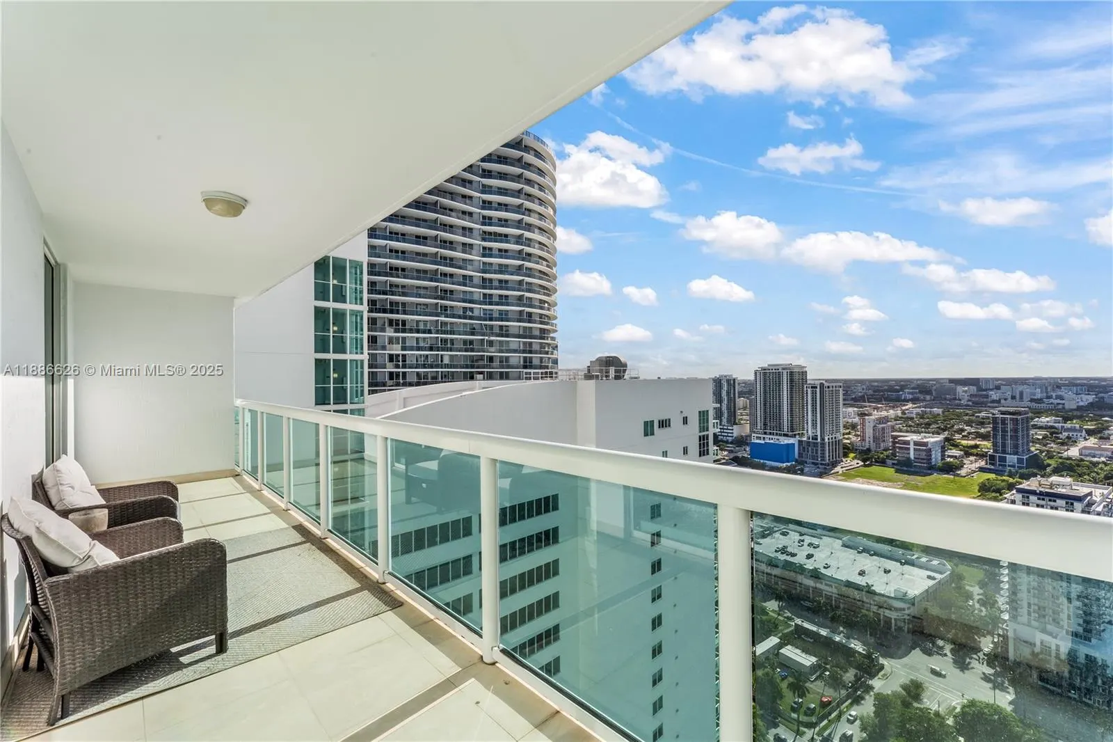 1800 N Bayshore Dr, #4006