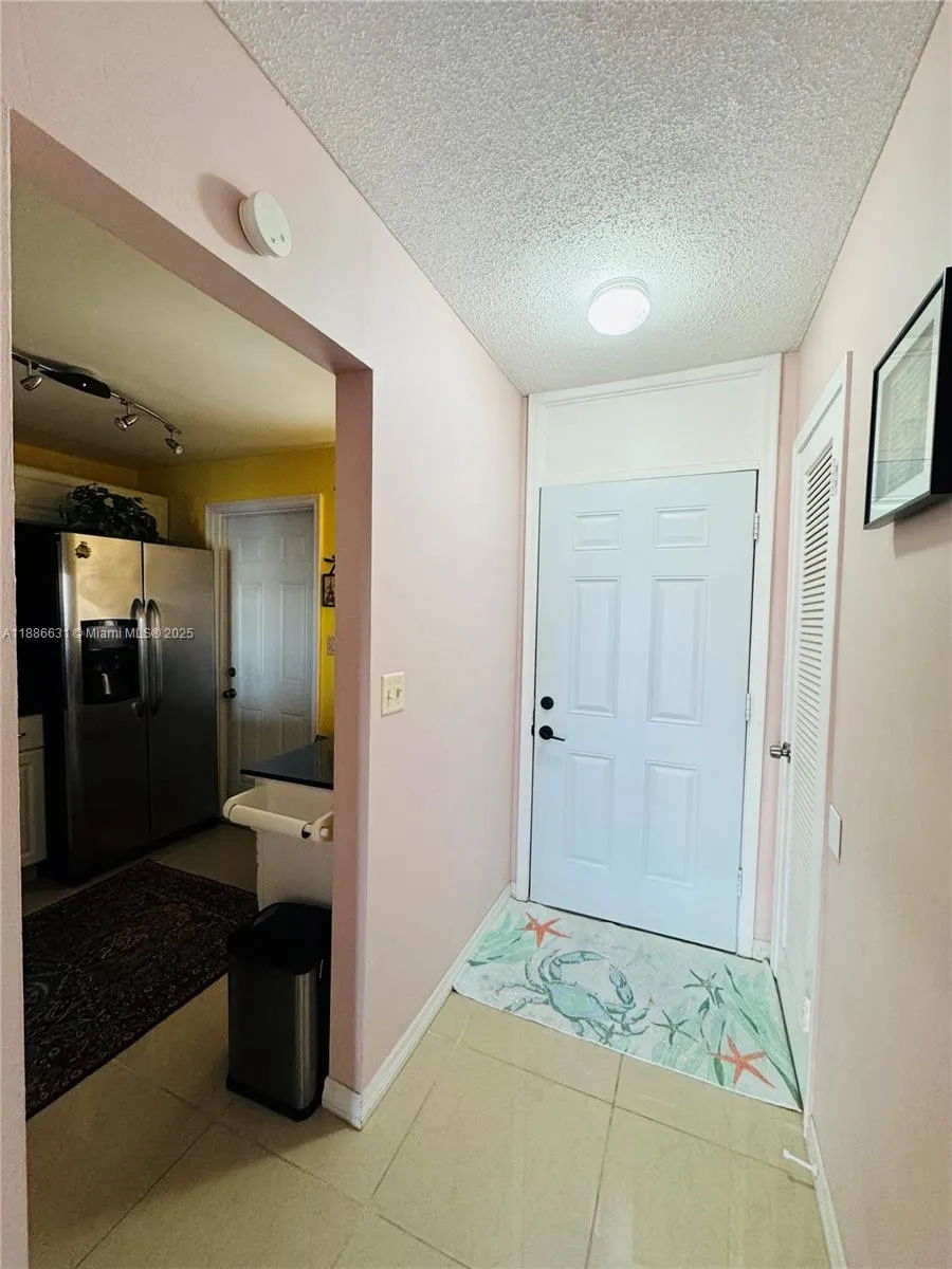 619 NE 14th Ave, #703