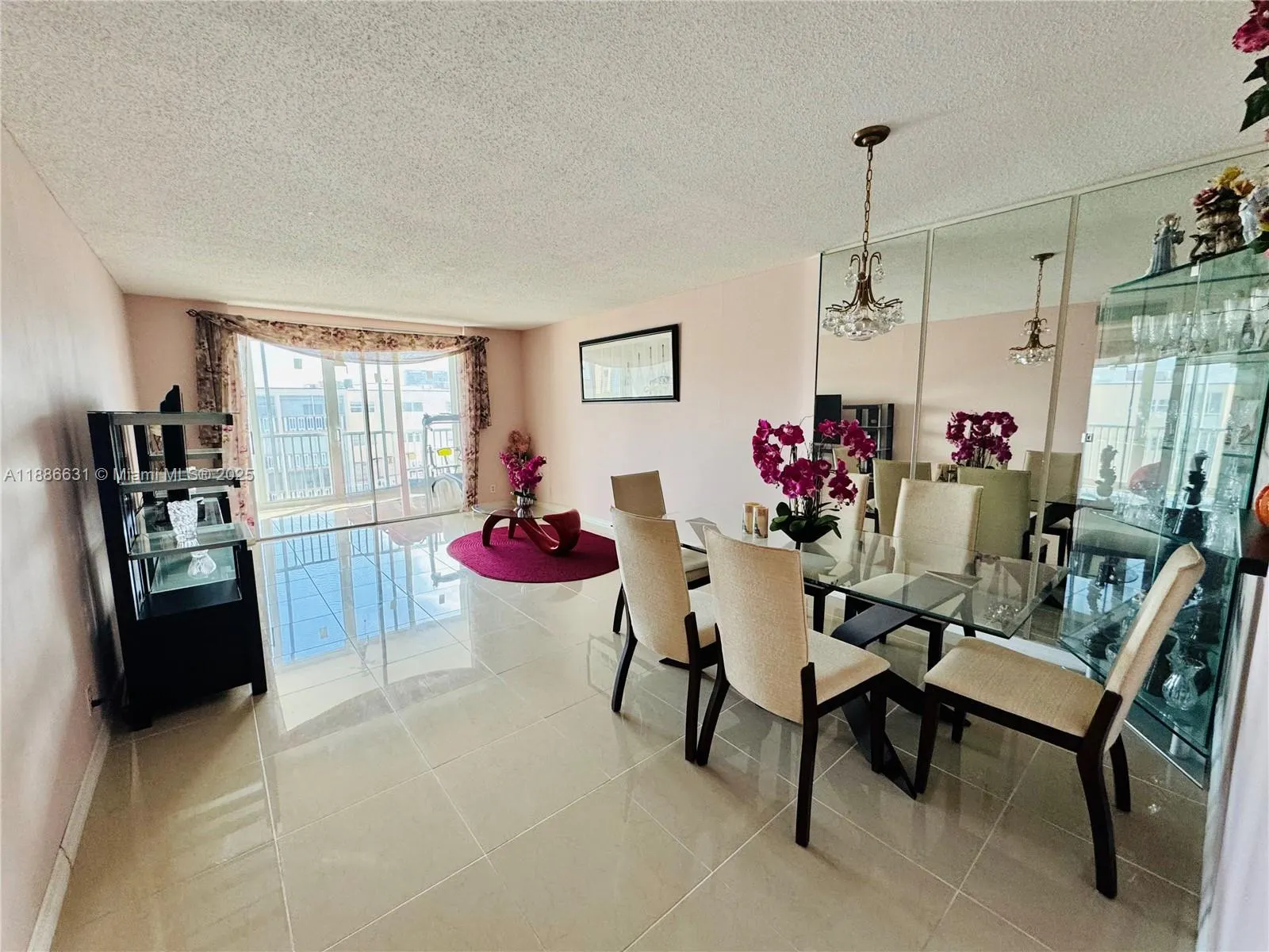 619 NE 14th Ave, #703