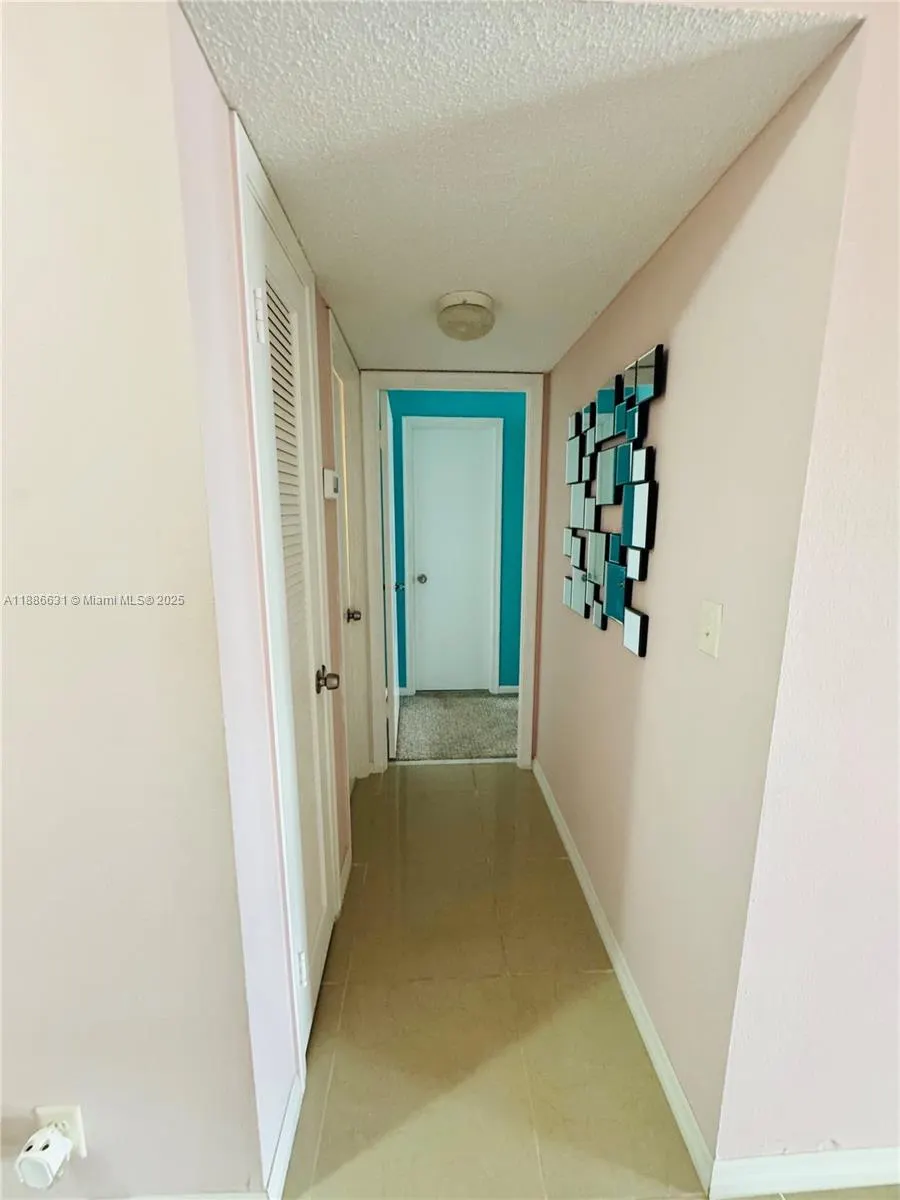 619 NE 14th Ave, #703
