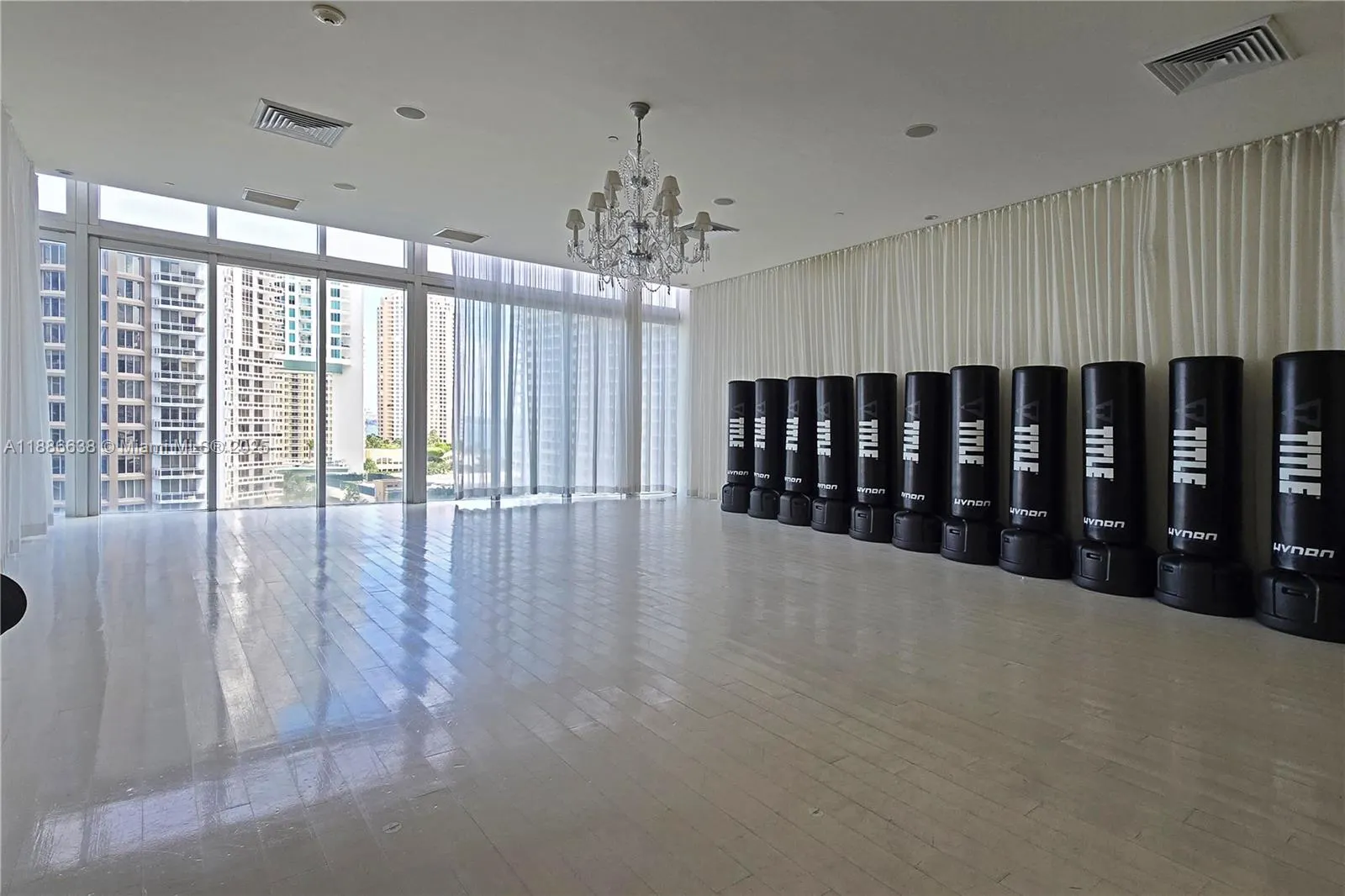 495 Brickell Ave, #1510