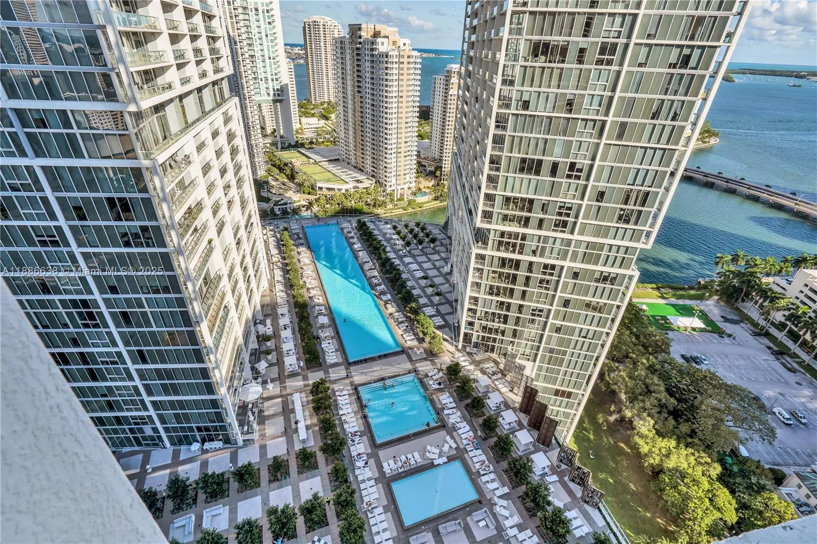 495 Brickell Ave, #1510