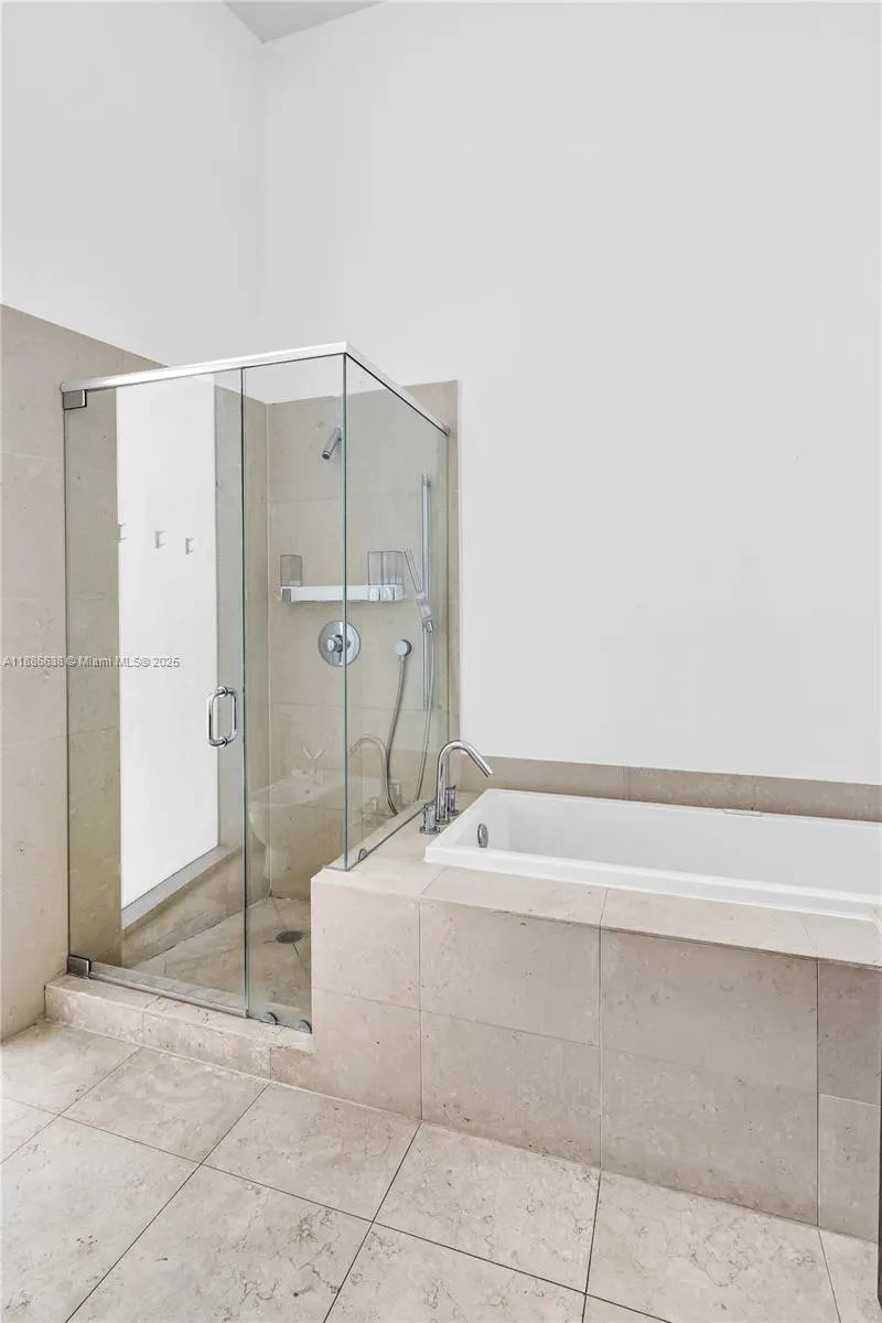 495 Brickell Ave, #1510