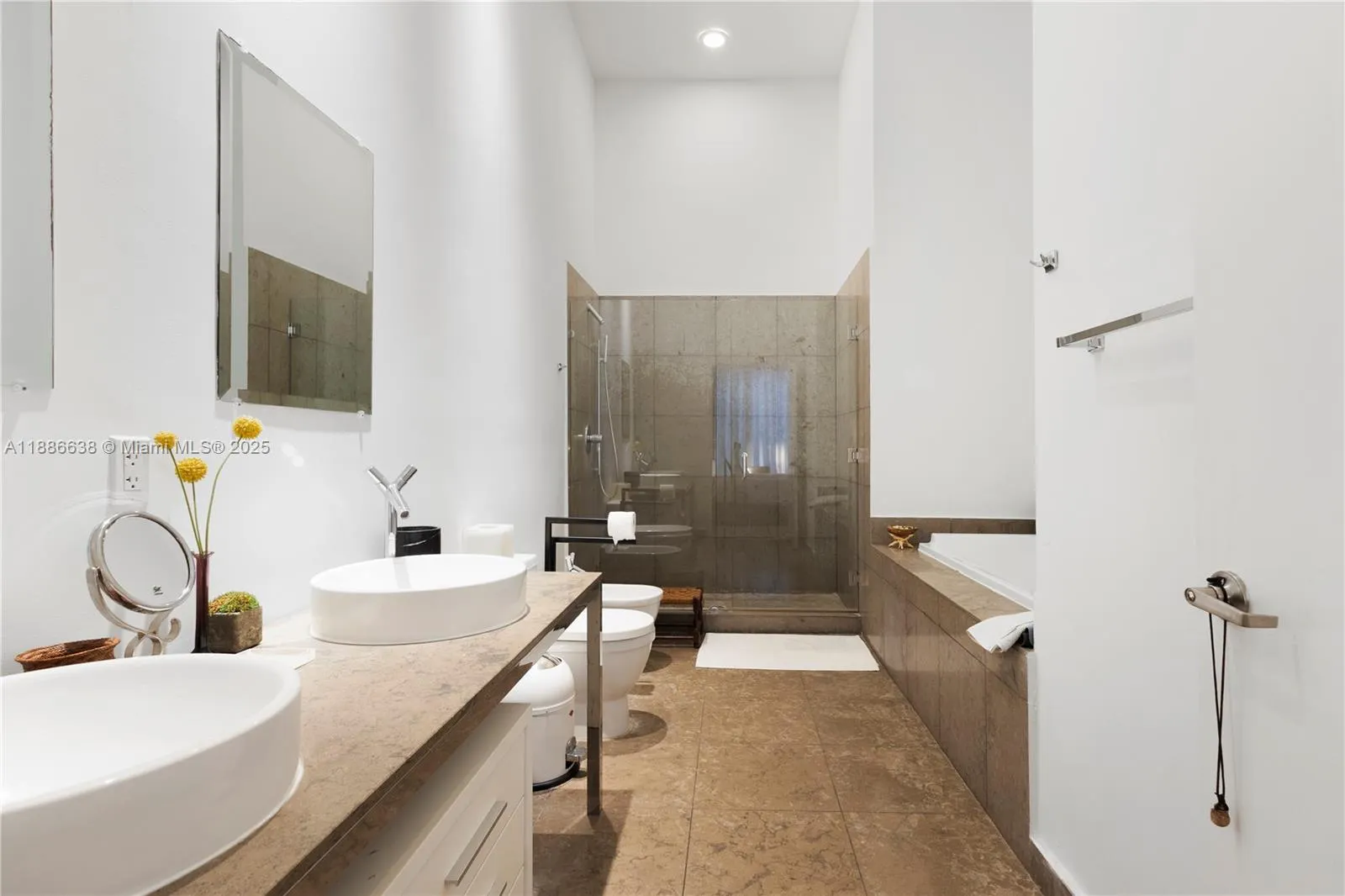 495 Brickell Ave, #1510