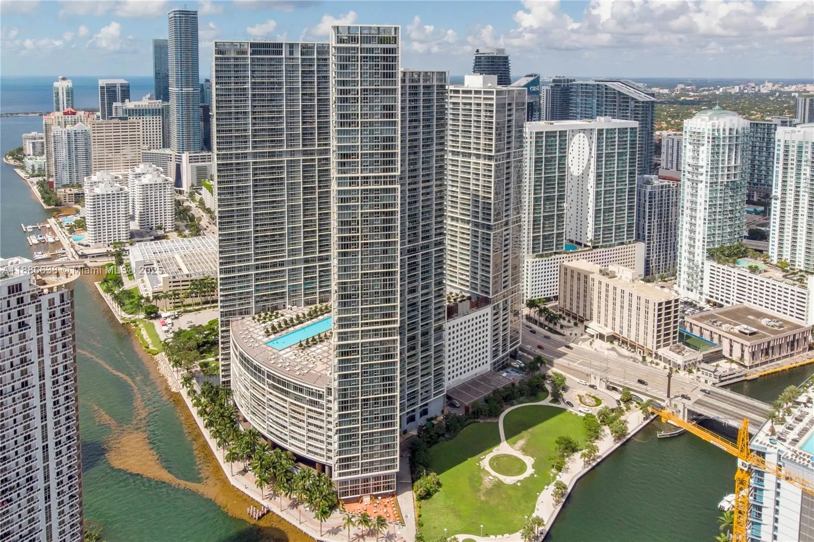 495 Brickell Ave, #1510
