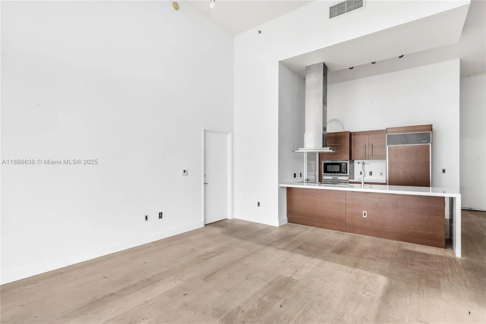 495 Brickell Ave, #1510